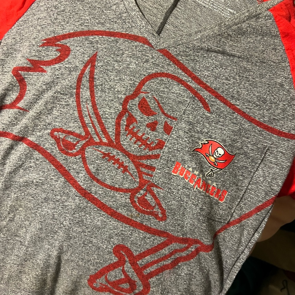 Tampa Bay Buccaneers licensed top
